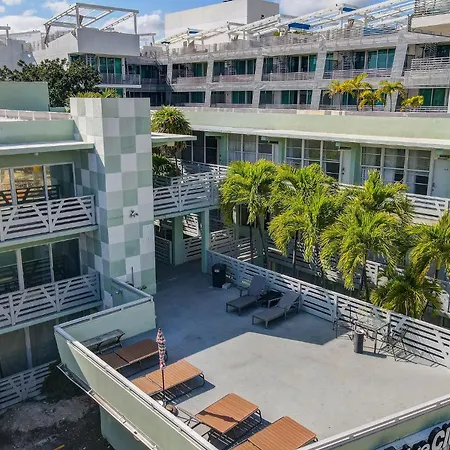 Escape 2 Beach, Ocean Dr Deco Apt With 2 Queen Beds